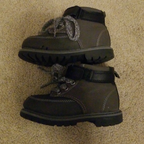 Carter's Shoes The Cutest Little Boys Boots By Carters Euc Poshmark